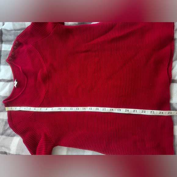 Red sweater - Picture 2 of 4